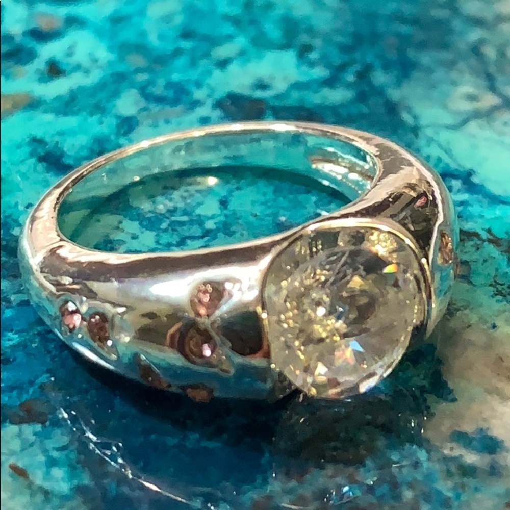 Pink butterflies ring NWOT